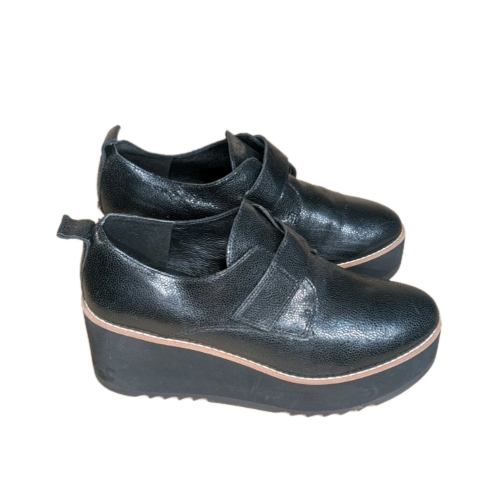 Eileen Fisher Black Leather Platform Slip-On Shoes with Tan Trim - Picture 2 of 6